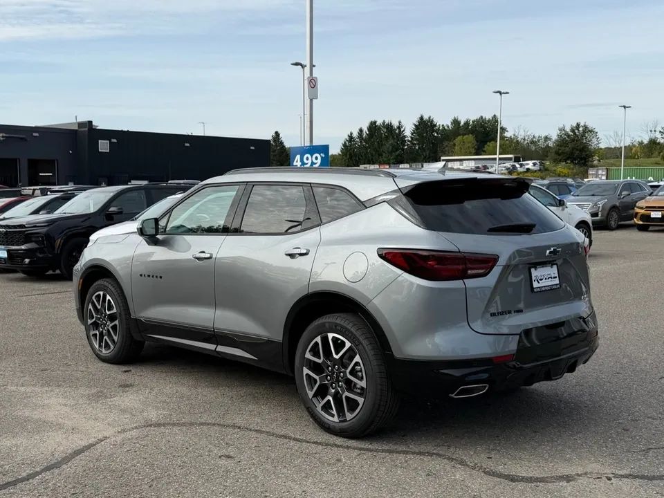 Chevrolet Blazer 2026 photo 3