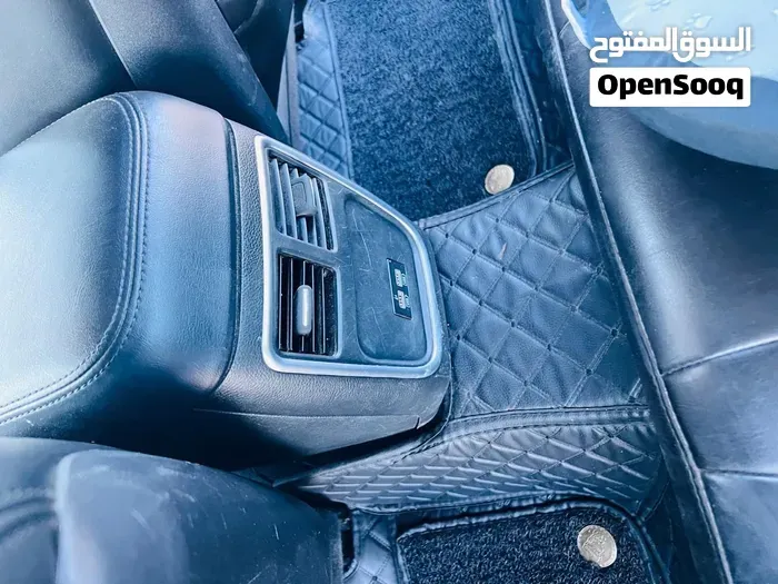 Chrysler 300 2022 photo 3