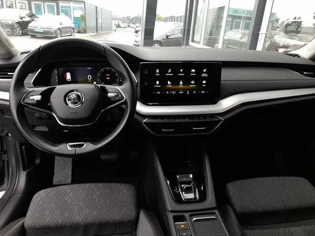 Skoda Octavia 2022 photo 3