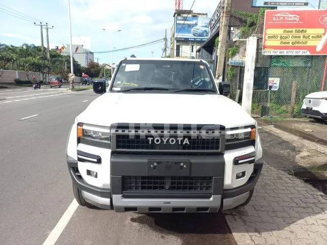 Toyota Land Cruiser Prado 2024 photo 3