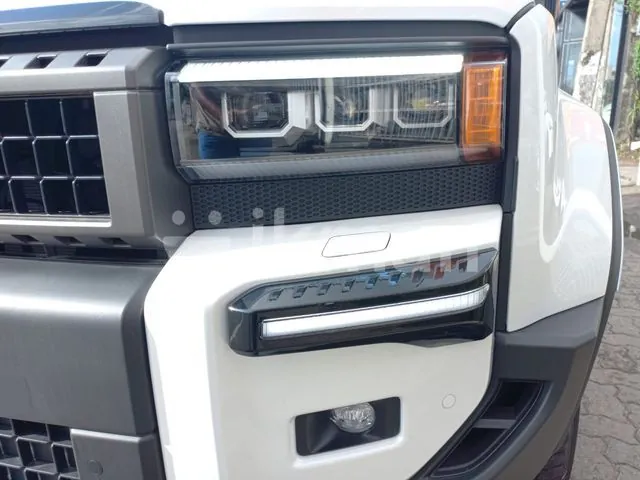 Toyota Land Cruiser Prado 2024 photo 4