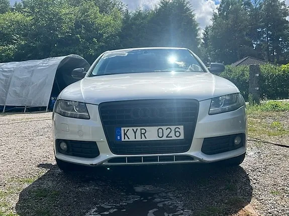 Audi A4 2011 photo 5