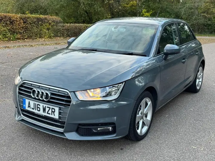 Audi A1 2016 photo 3