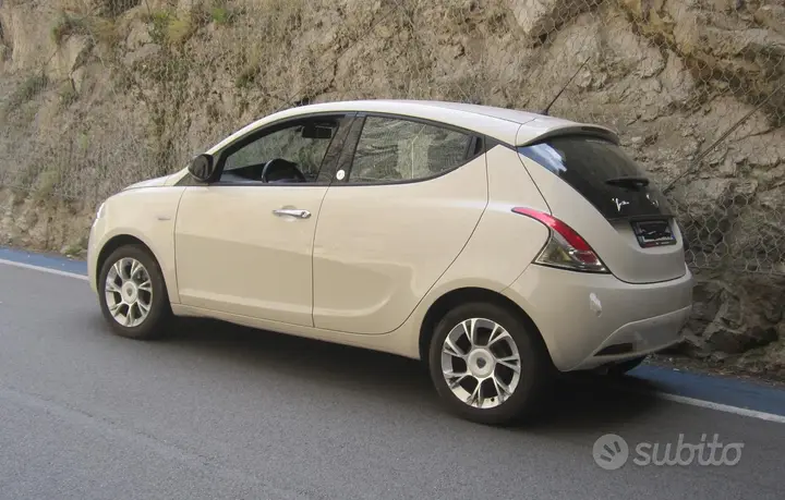 Lancia Ypsilon 2016 photo 4