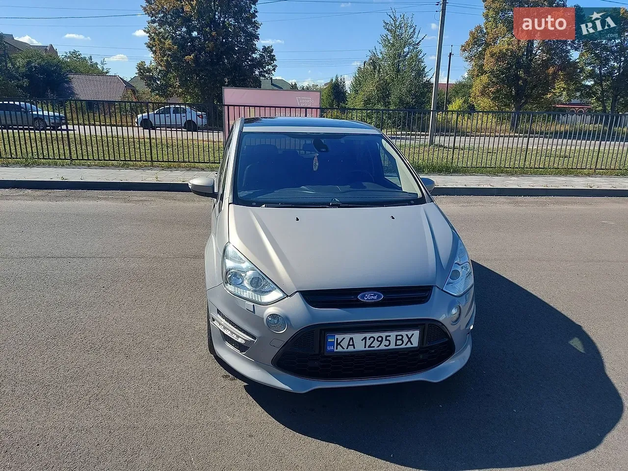 Ford S-Max 2011 photo 3
