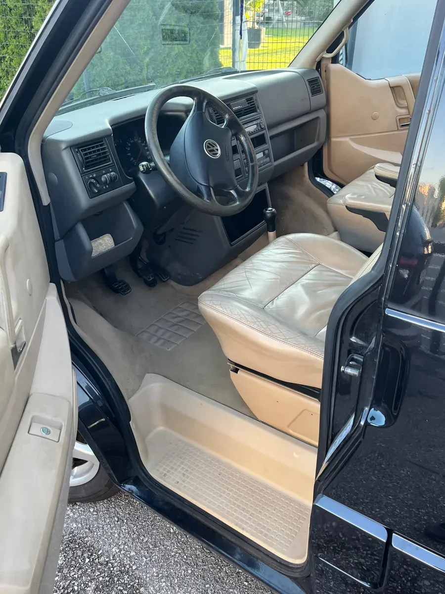 Volkswagen T4 2001 photo 2