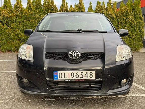 Toyota Auris 2008 photo 2