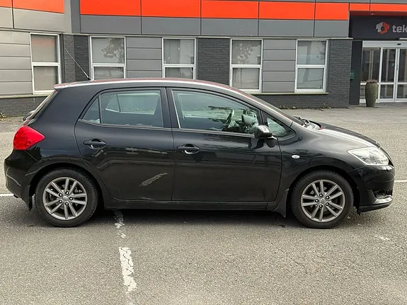 Toyota Auris 2008 photo 4