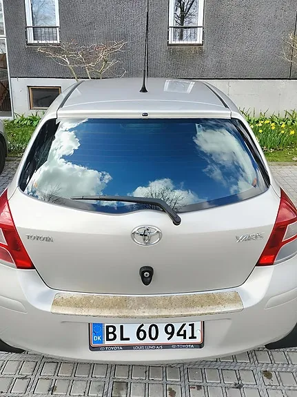 Toyota Yaris 2011 photo 5