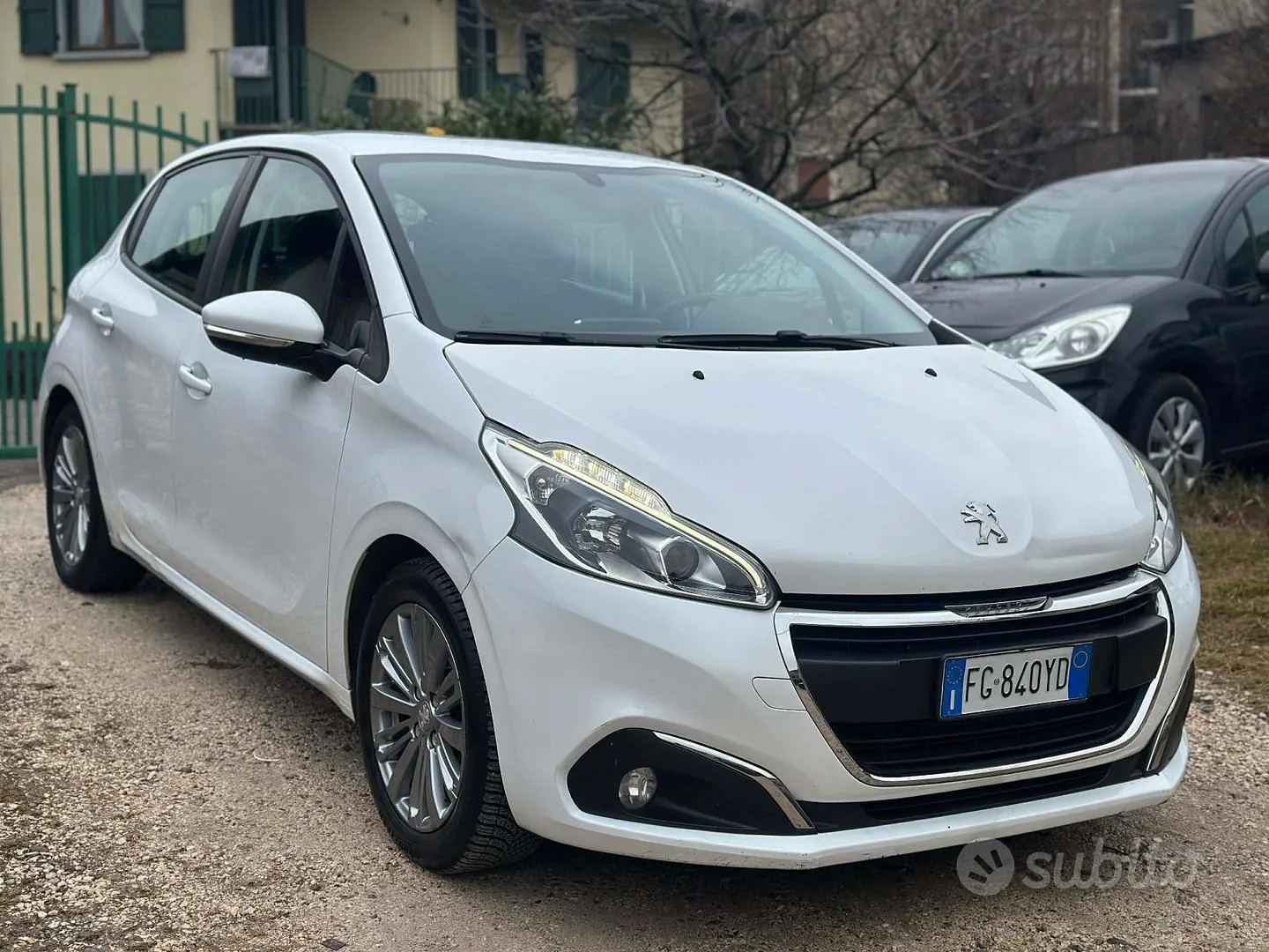 Peugeot 208 2017 photo 3