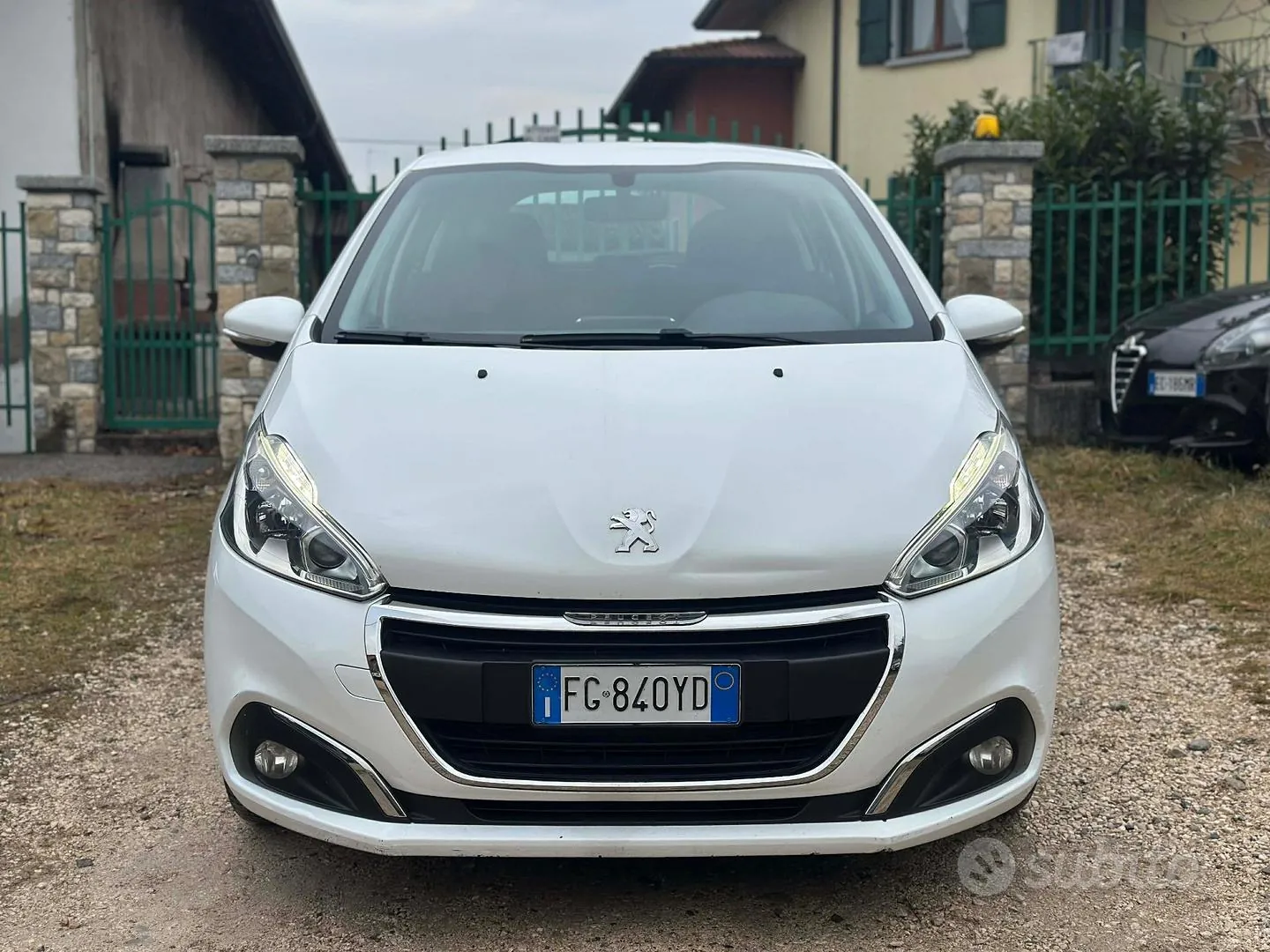 Peugeot 208 2017 photo 2