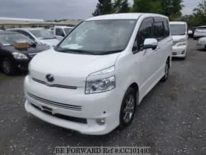 Toyota Voxy 2009 photo 2