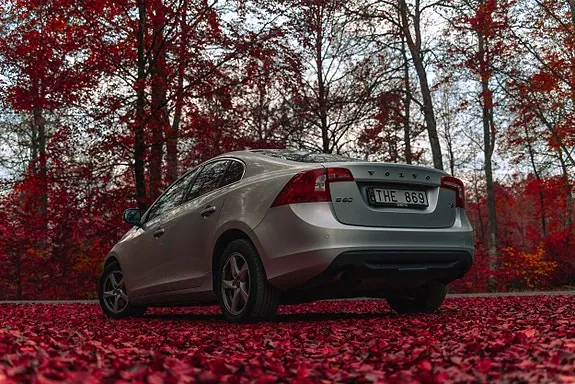 Volvo S60 2011 photo 2