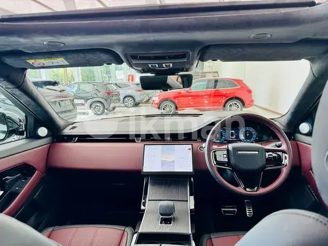 Land Rover Range Rover Evoque 2025 photo 5