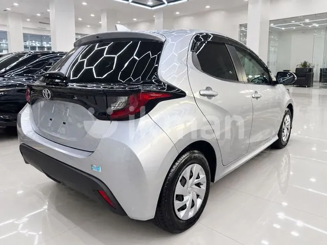 Toyota Yaris 2024 photo 2