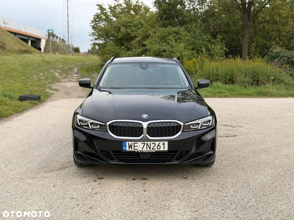 BMW Seria 3 Touring 2022 photo 2