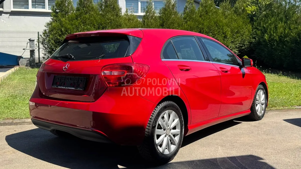 Mercedes-Benz A 180 2013 photo 5