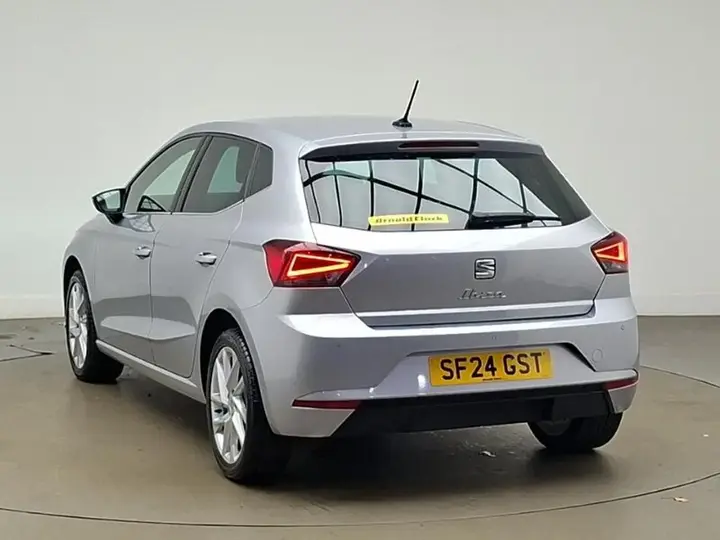 Seat Ibiza 2024 photo 2