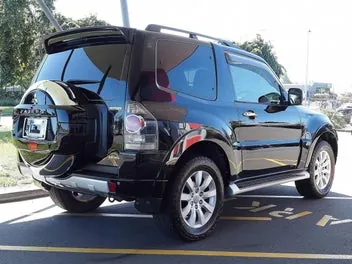 Mitsubishi Pajero 2011 photo 3
