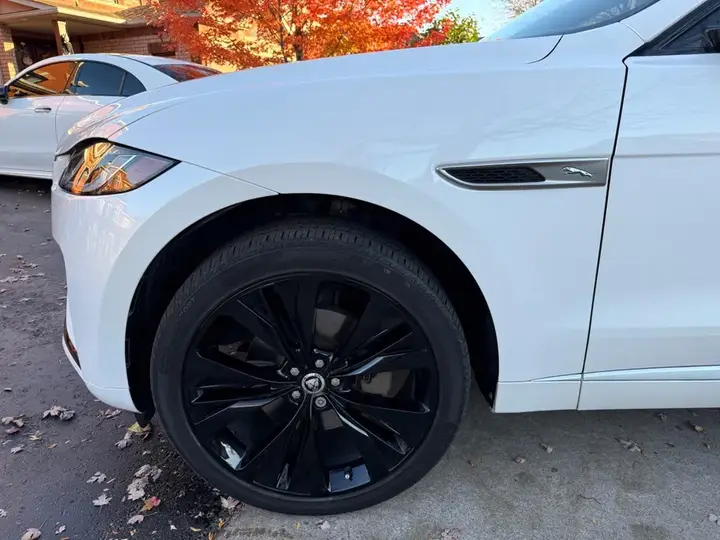 Jaguar F-Pace 2024 photo 4
