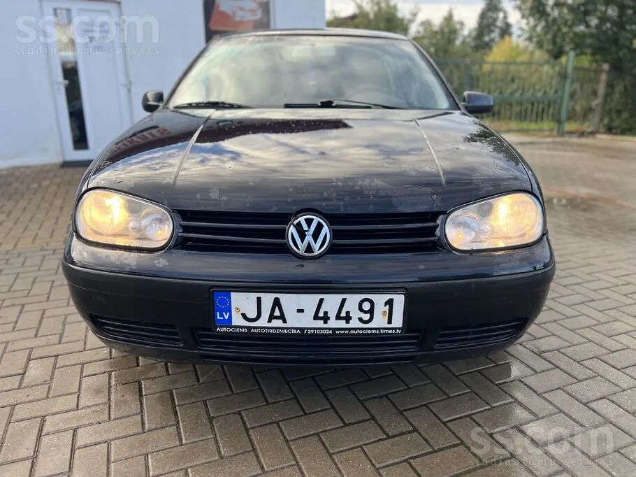 Volkswagen Golf