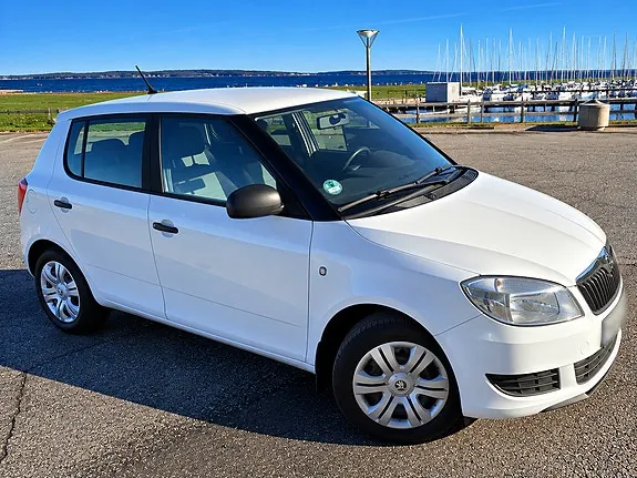 Skoda Fabia 2014 photo 3