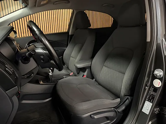 Kia Rio 2015 photo 5