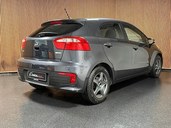 Kia Rio 2015 photo 4