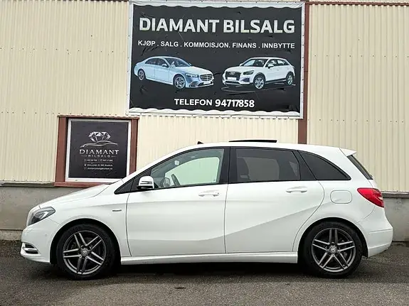 Mercedes-Benz B 200 2012 photo 4