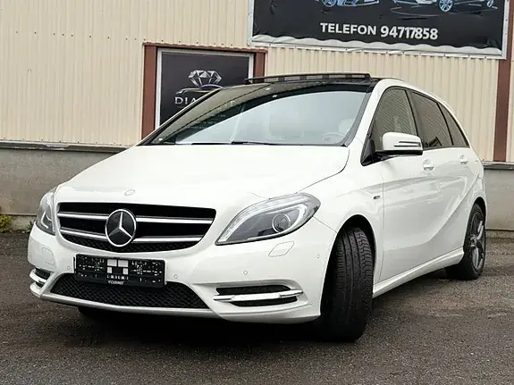 Mercedes-Benz B 200 2012 photo 3