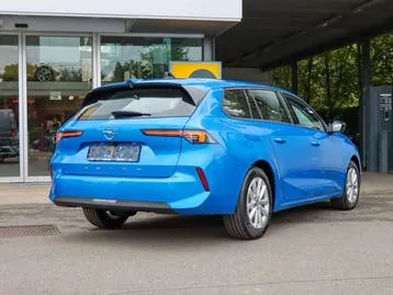 Opel Astra 2023 photo 3