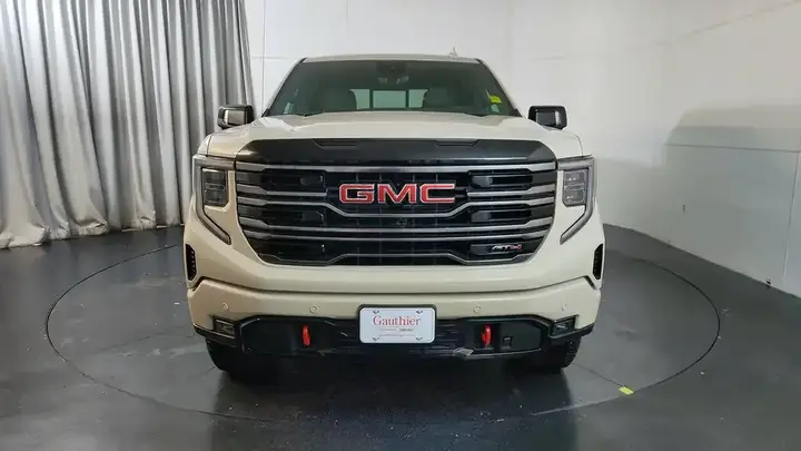 GMC Sierra 1500 2026 photo 2