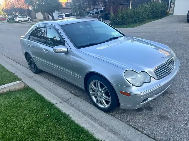 Mercedes-Benz C-Class 2002 photo 3