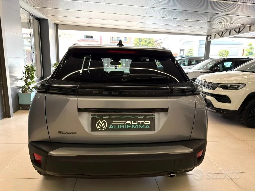 Peugeot 2008 2023 photo 5