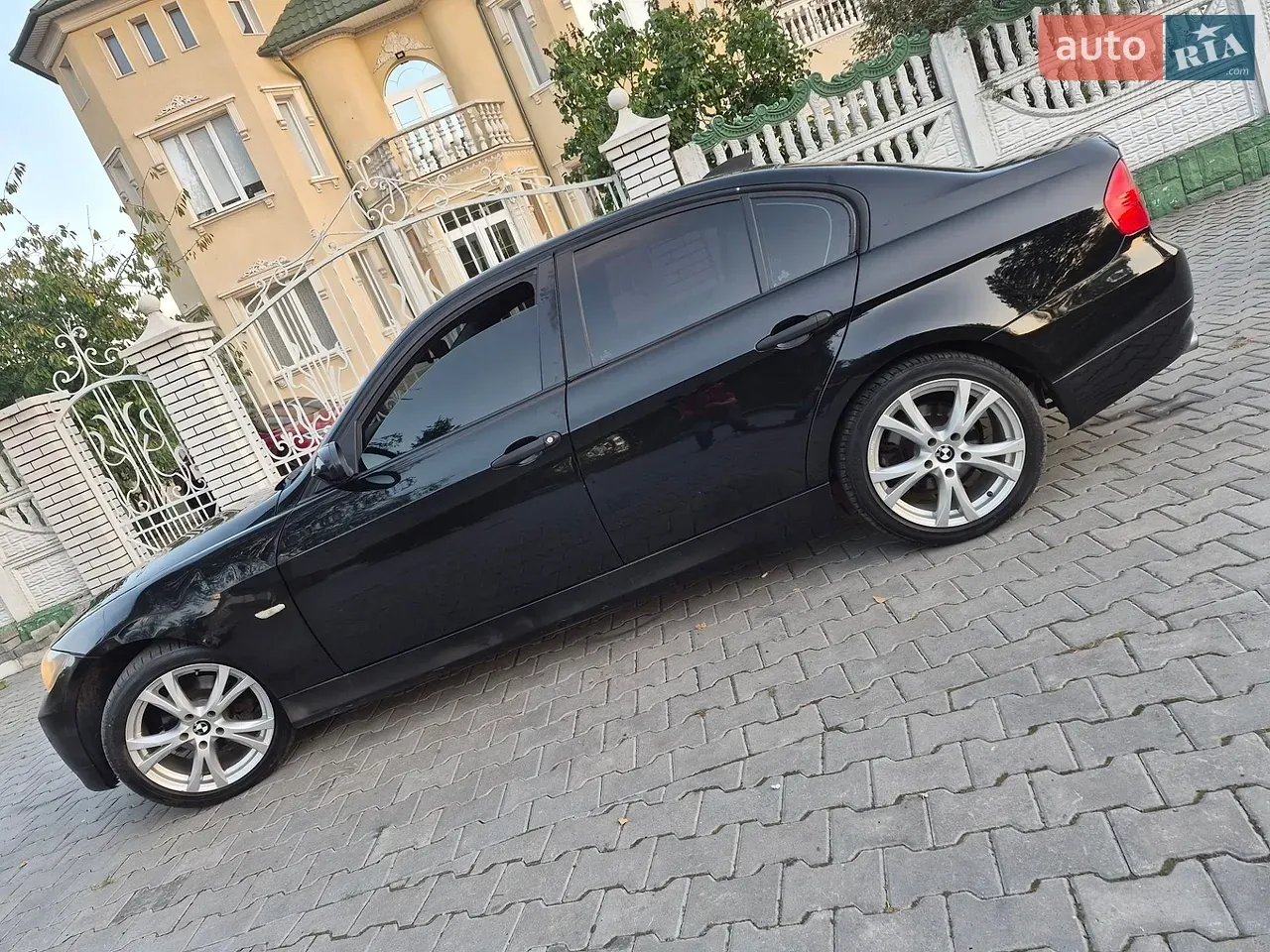 BMW 3 Series 2005 photo 3