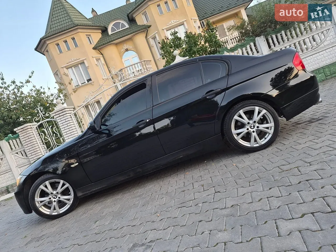 BMW 3 Series 2005 photo 2