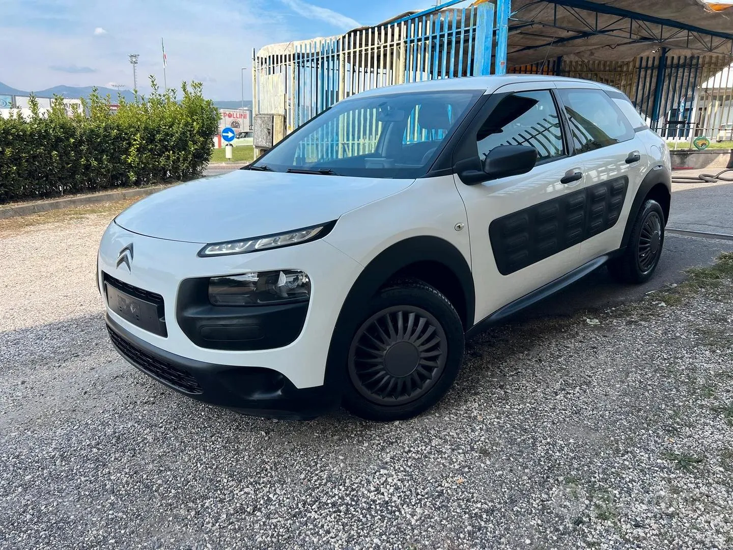 Citroen C4 Cactus 2015 photo 2