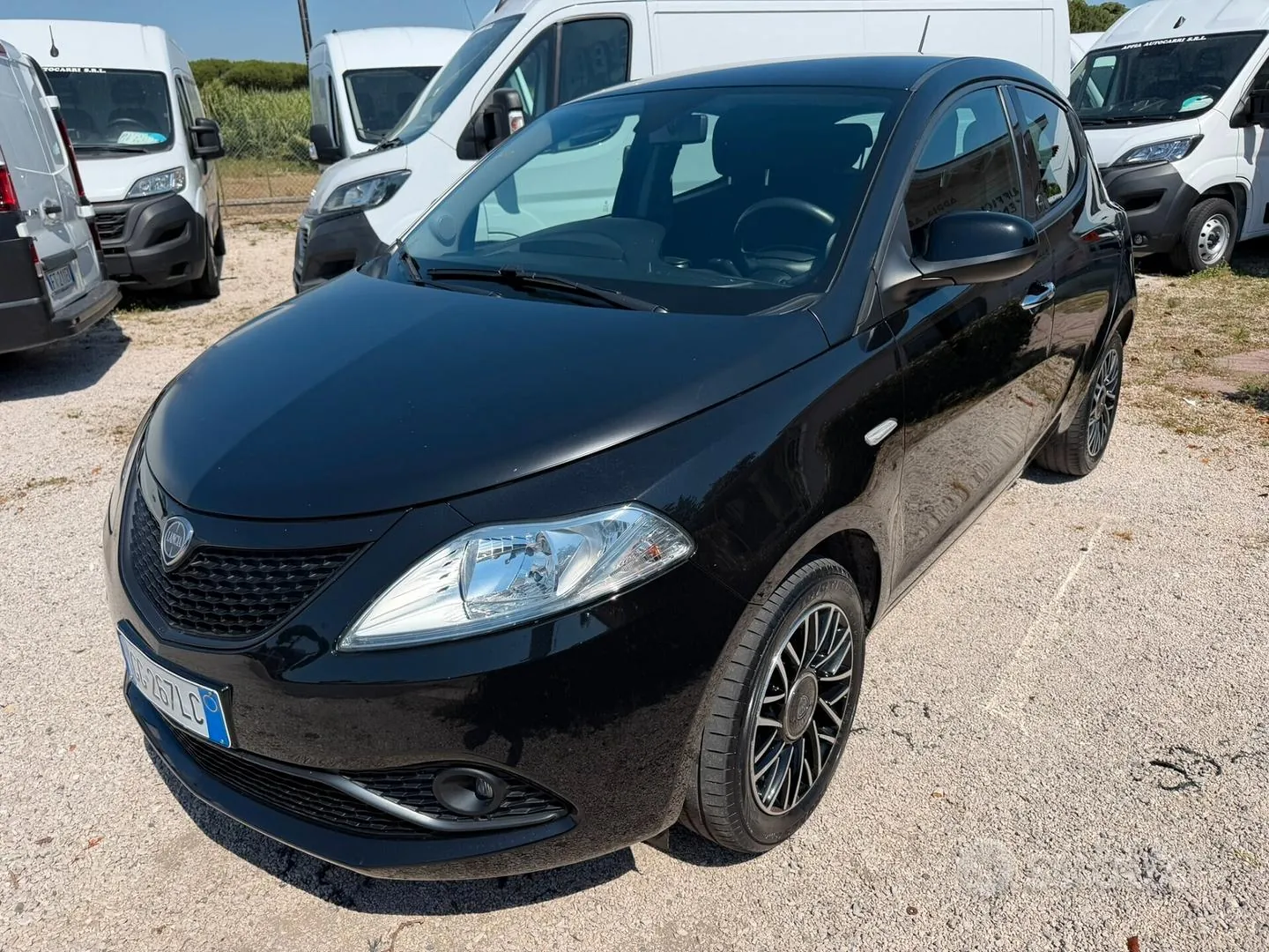 Lancia Ypsilon