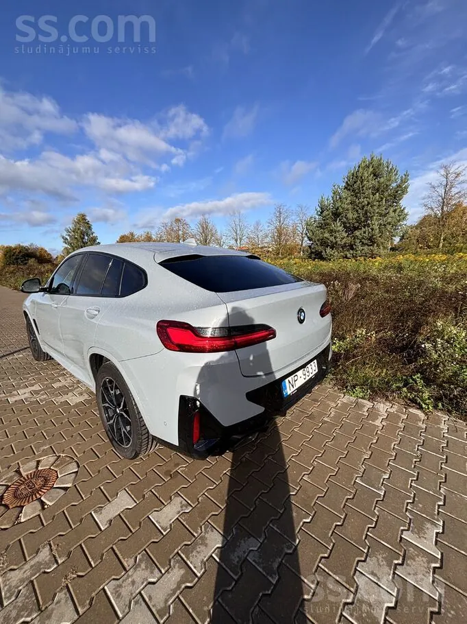 BMW X4 2023 photo 2