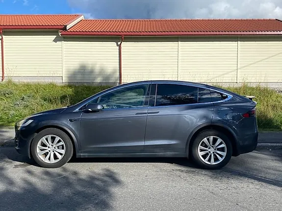 Tesla Model X 2017 photo 5