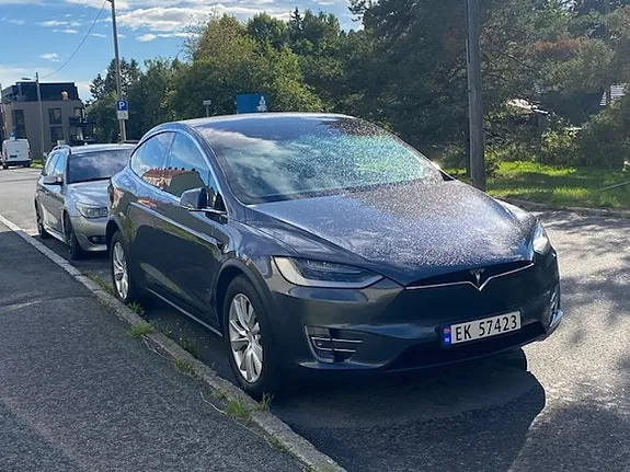 Tesla Model X 2017 photo 3