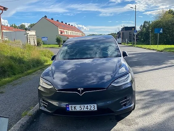 Tesla Model X 2017 photo 4