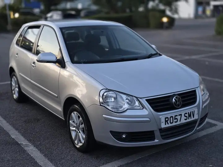 Volkswagen Polo 2007 photo 2