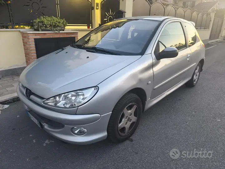 Peugeot 206