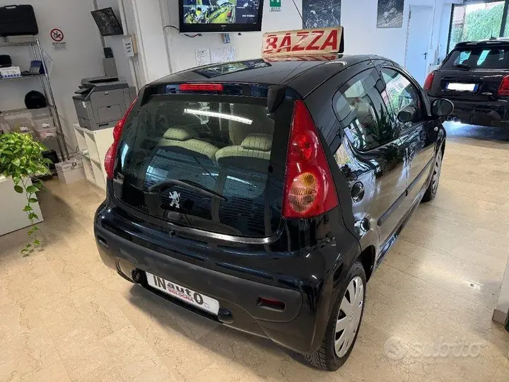 Peugeot 107 2008 photo 5