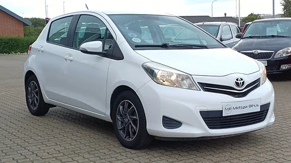 Toyota Yaris 2011 photo 3