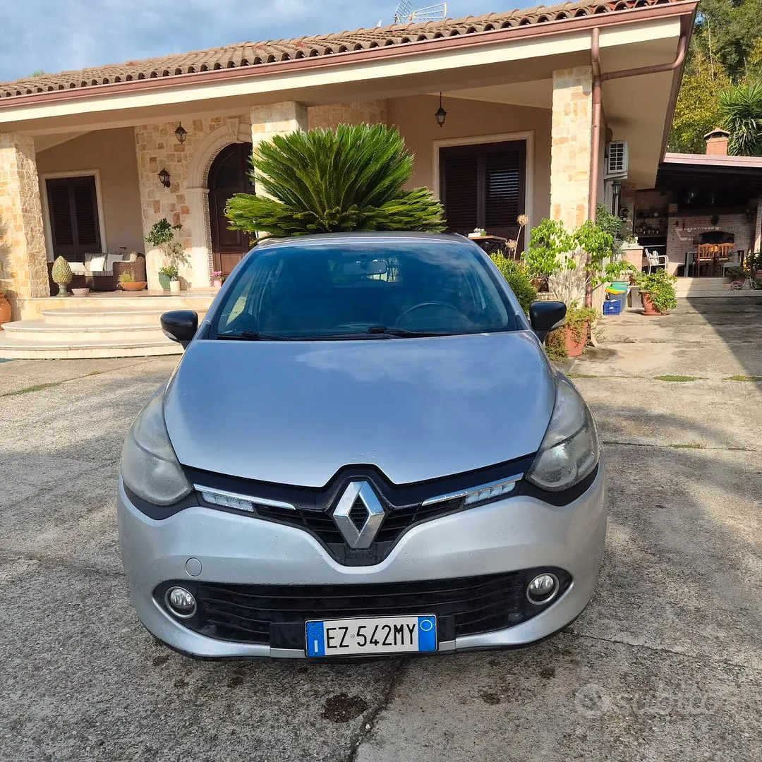 Renault Clio 2015 photo 2