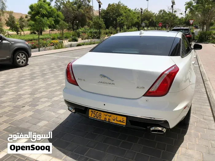 Jaguar Xj