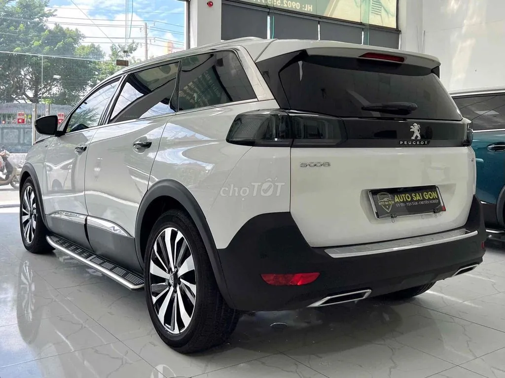 Peugeot 5008 2022 photo 3