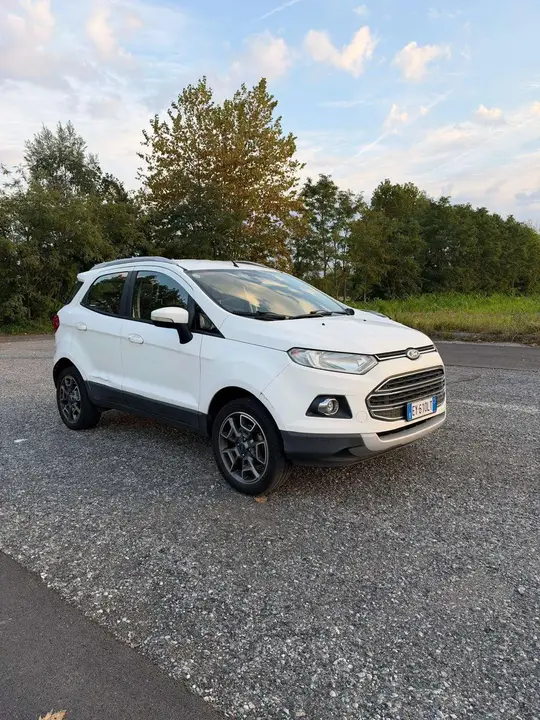 Ford Ecosport 2015 photo 4